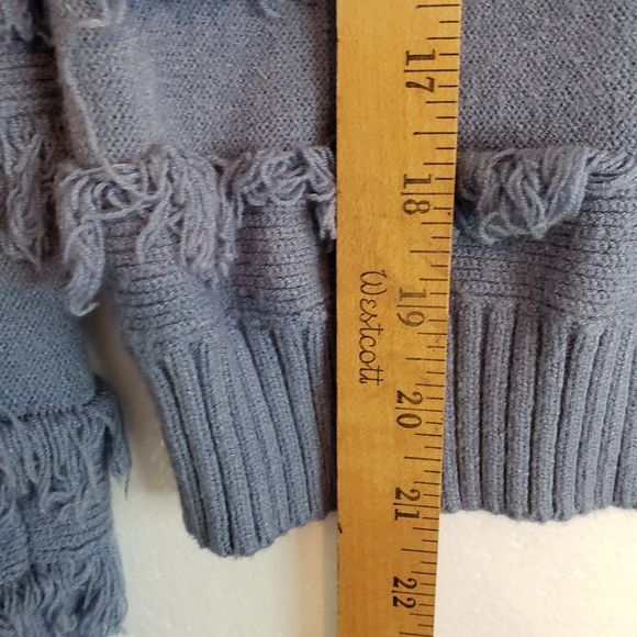 Women's MOD on Trend Crew Neck Sweater with Decoration Fringe, Size Large - Picture 5 of 10